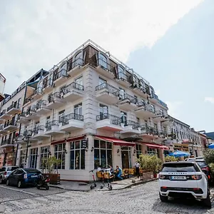 Отель West, Батуми